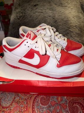 Nike Low-Top Sneakers in White and Red